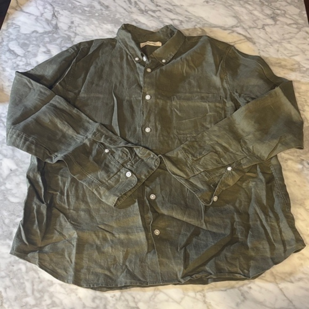 Everlane Men's Casual Sage Button-Down Shirt